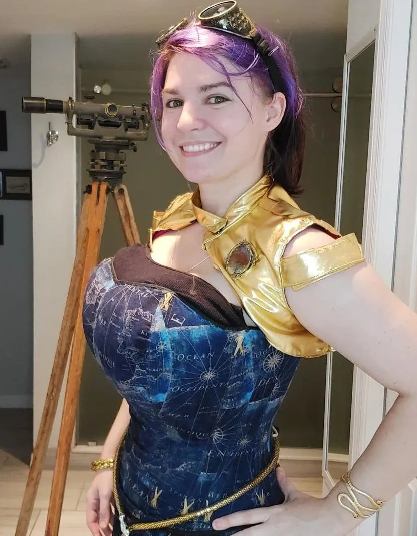 her cosplay material costs must be busty