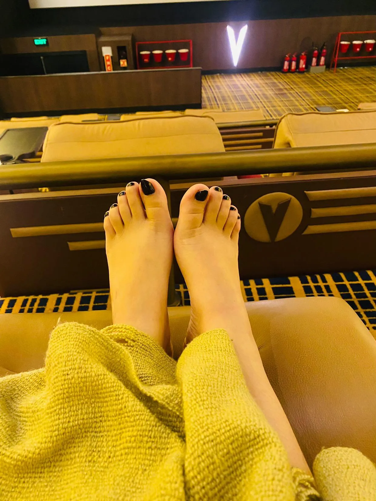 Anyone a fan of asian feet?