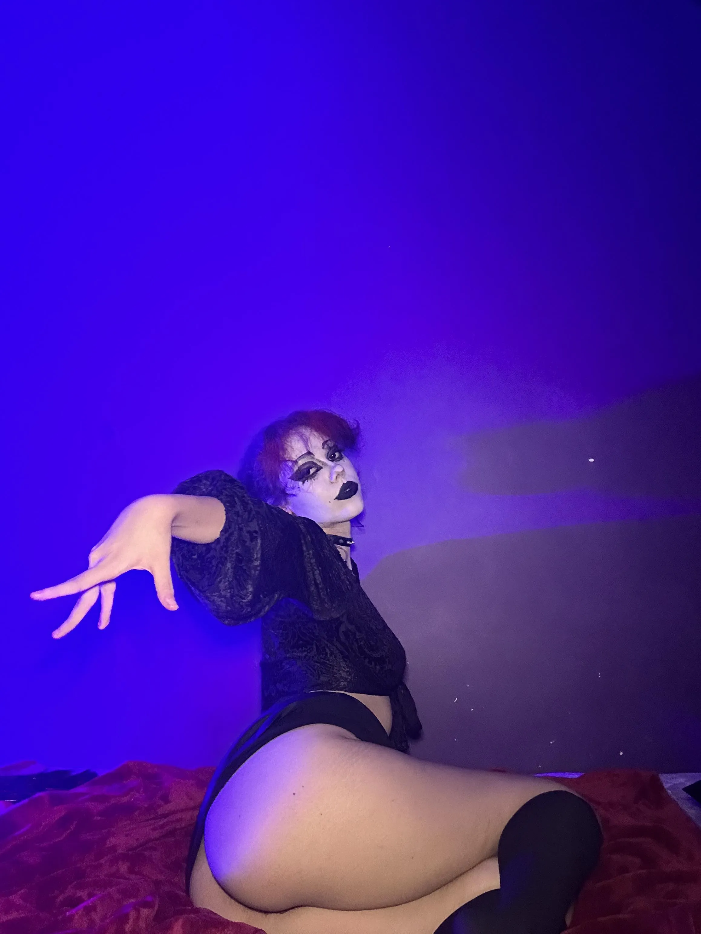 Big Booty Gothiccc Girl