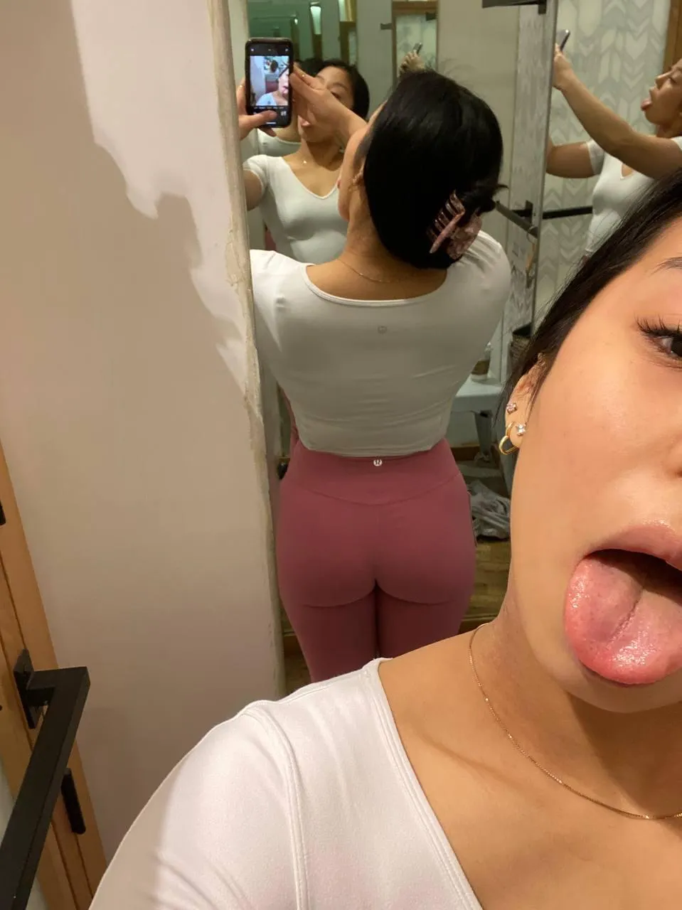 my booty in leggings