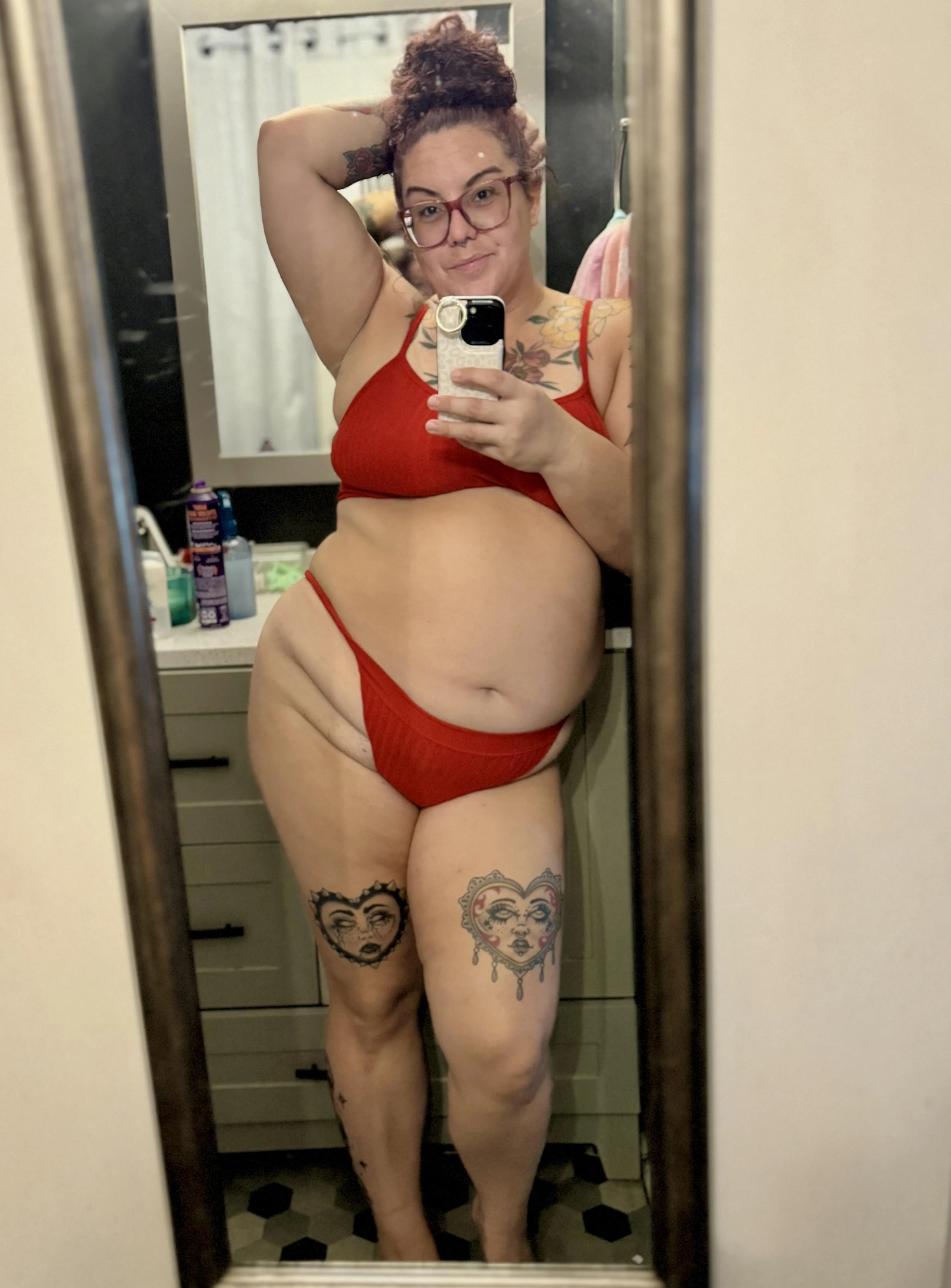 I think Im looking pretty good to be a 33 YO MILF