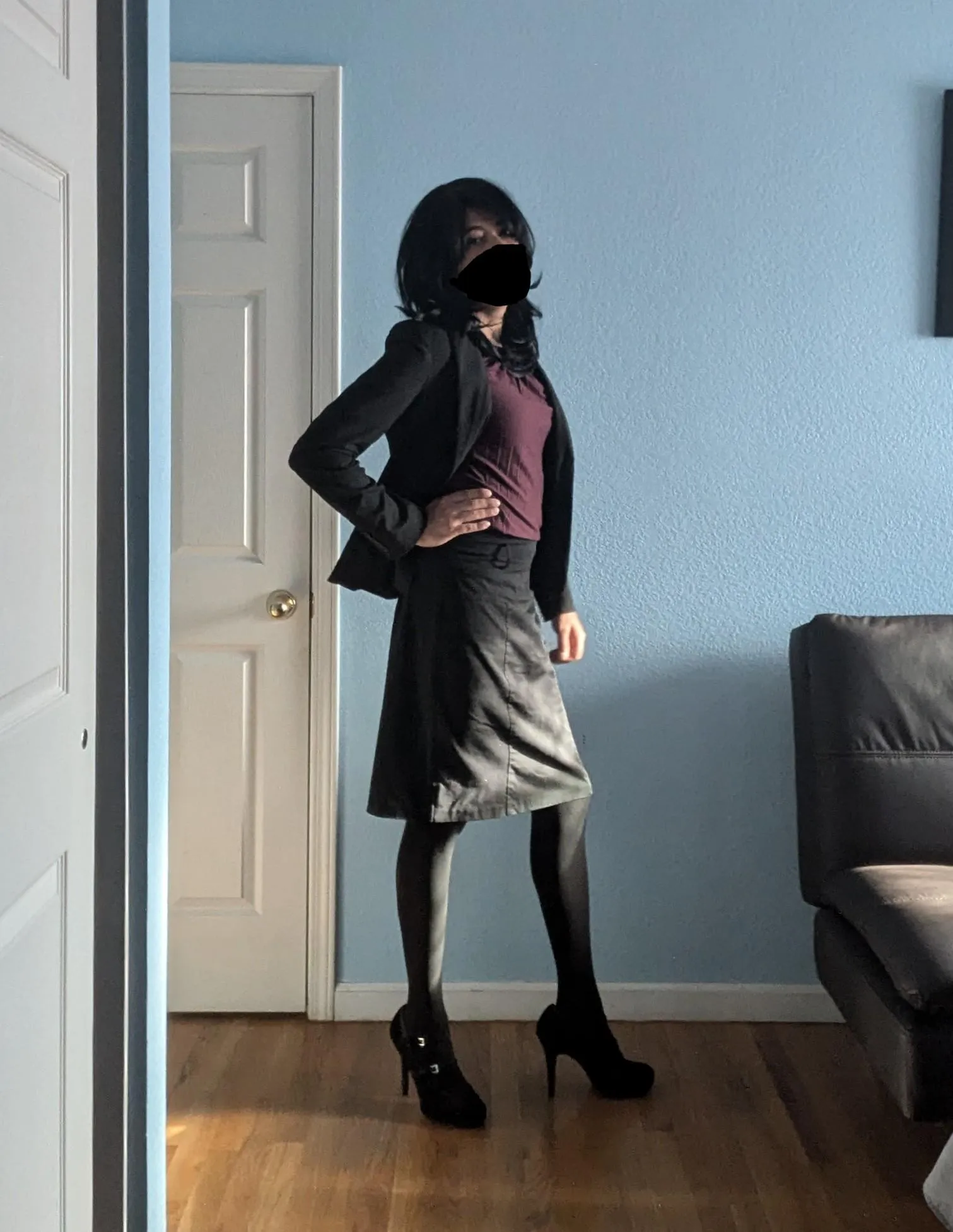 I&#039;m a crossdresser, of course I&#039;m going to post a business outfit