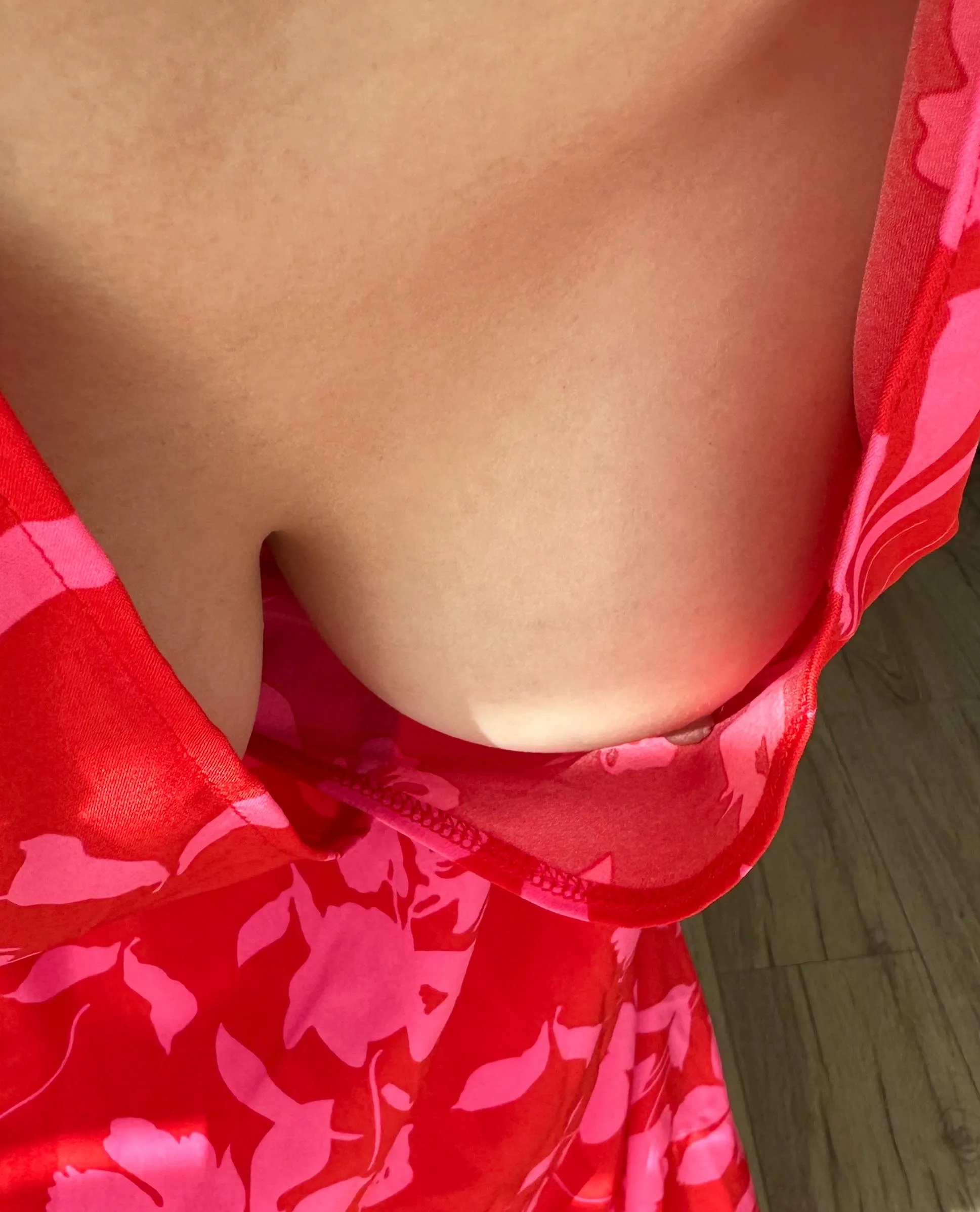 Do you prefer downblouse view with or without a bra?