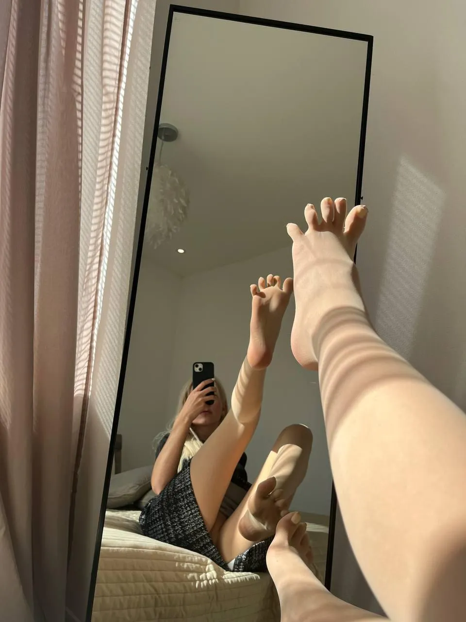 My toes are saying hi to you