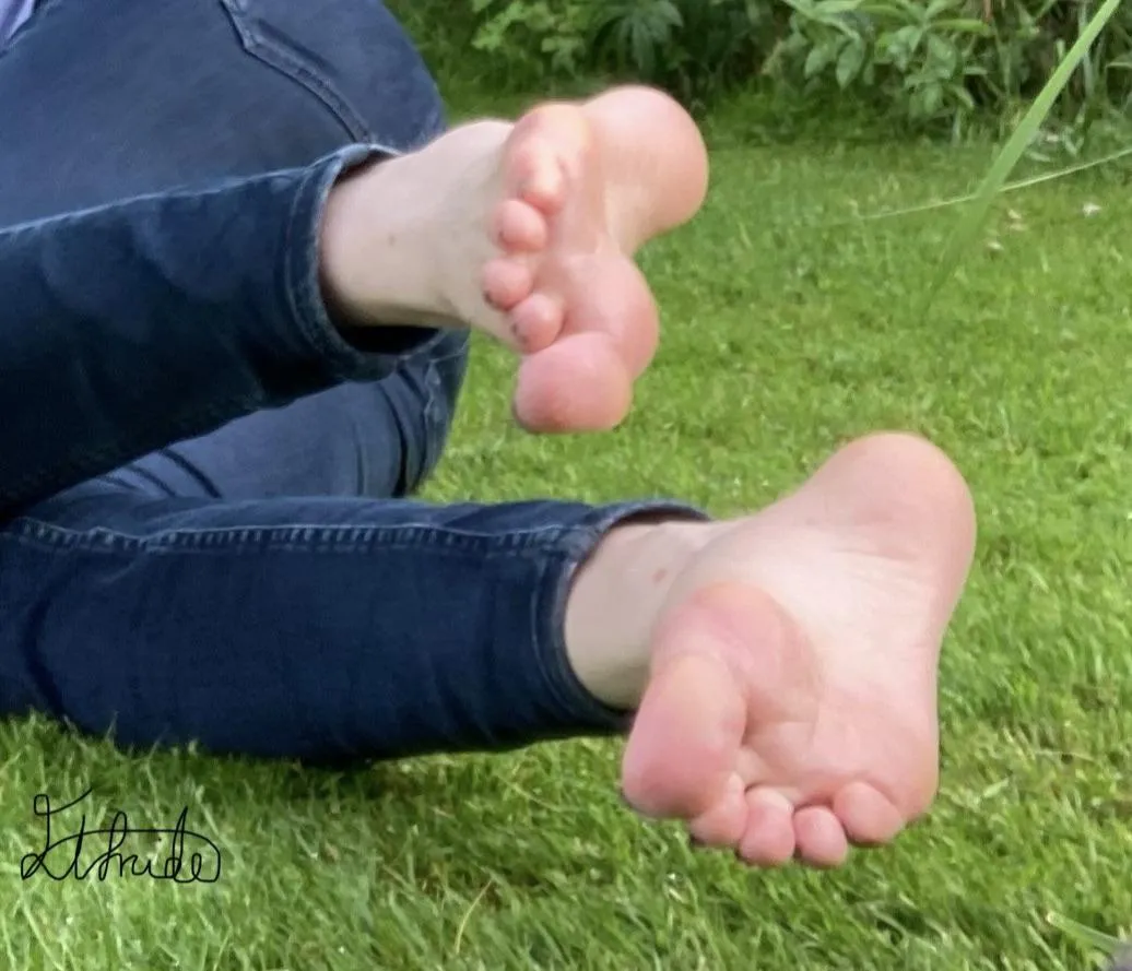 Nature feet