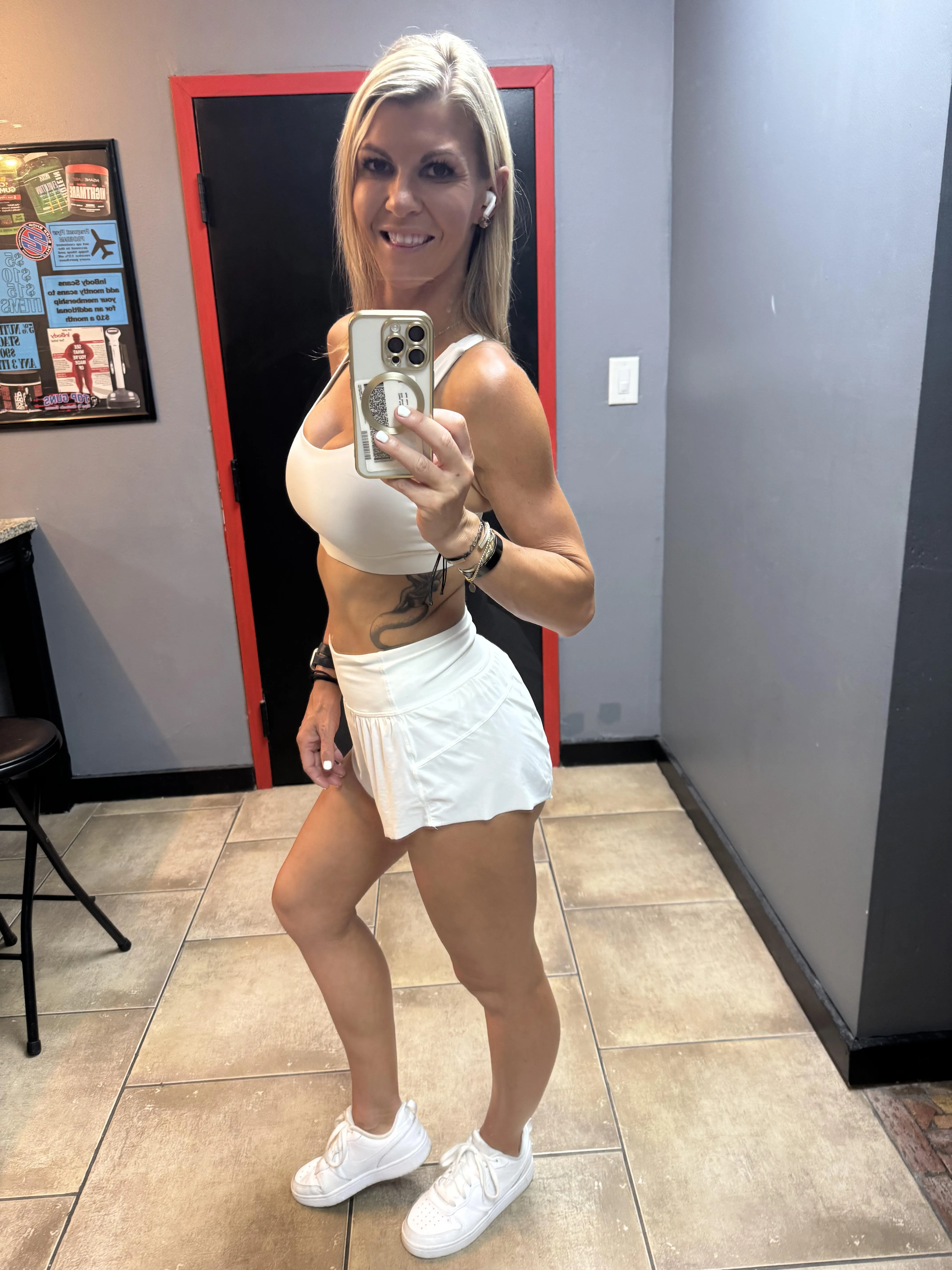 A cute all white gym outfit F