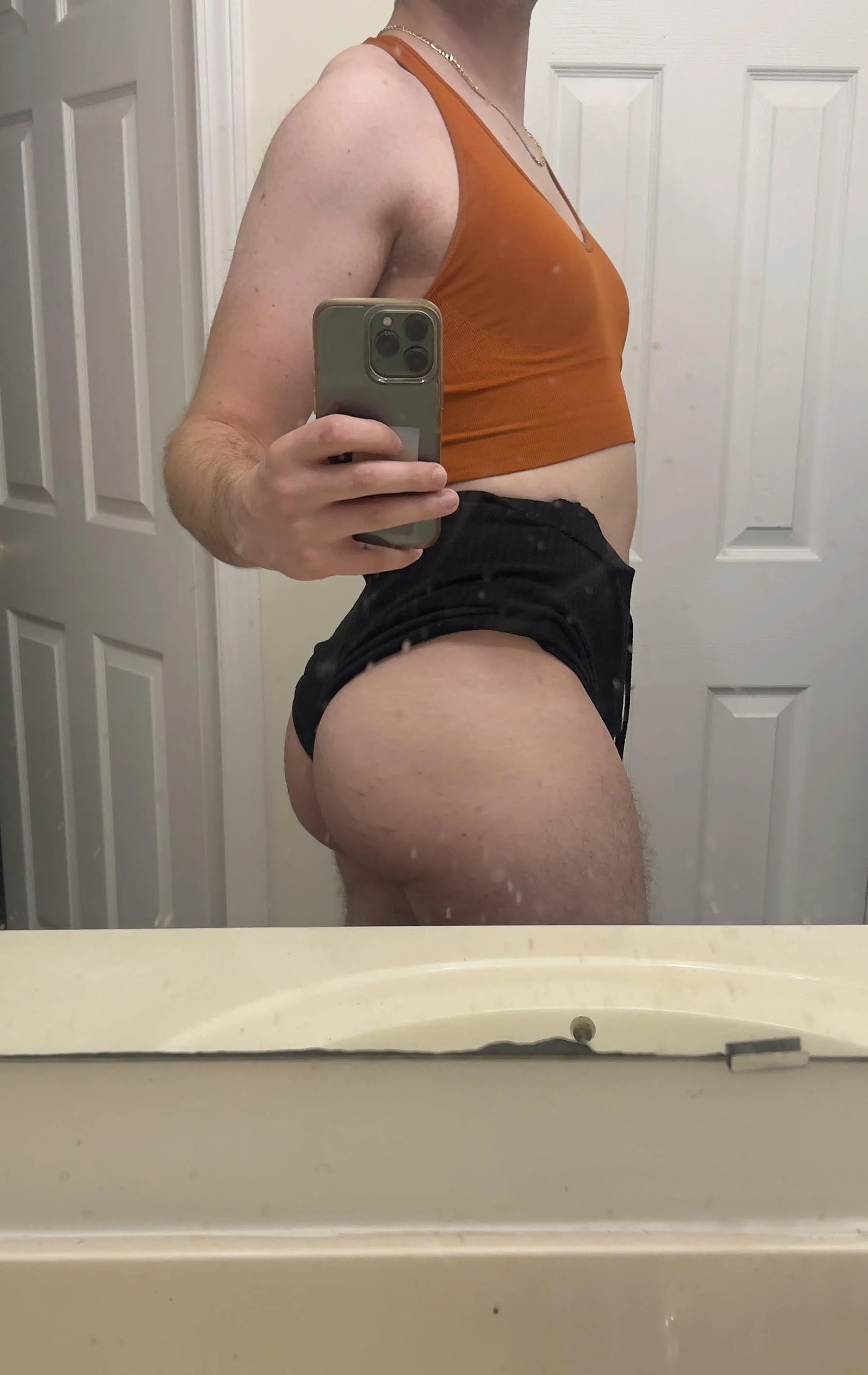 My ass is too fat to not show it off