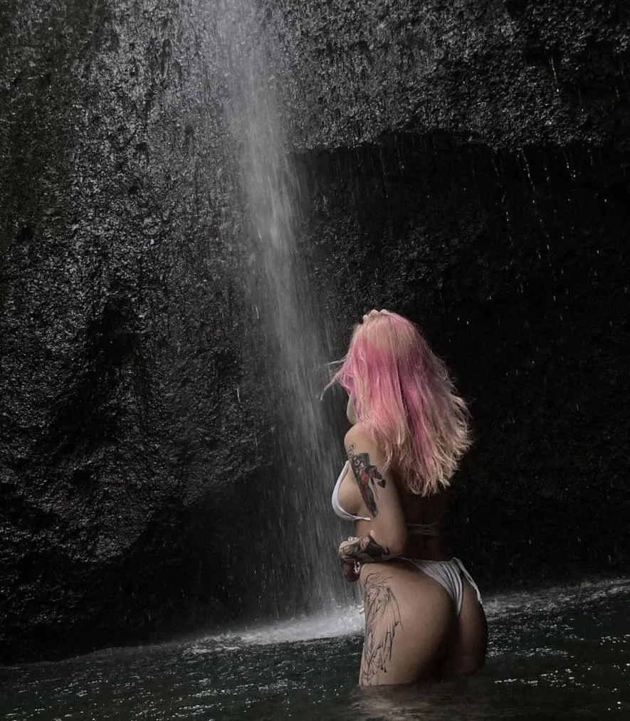 juicy ass by the waterfall