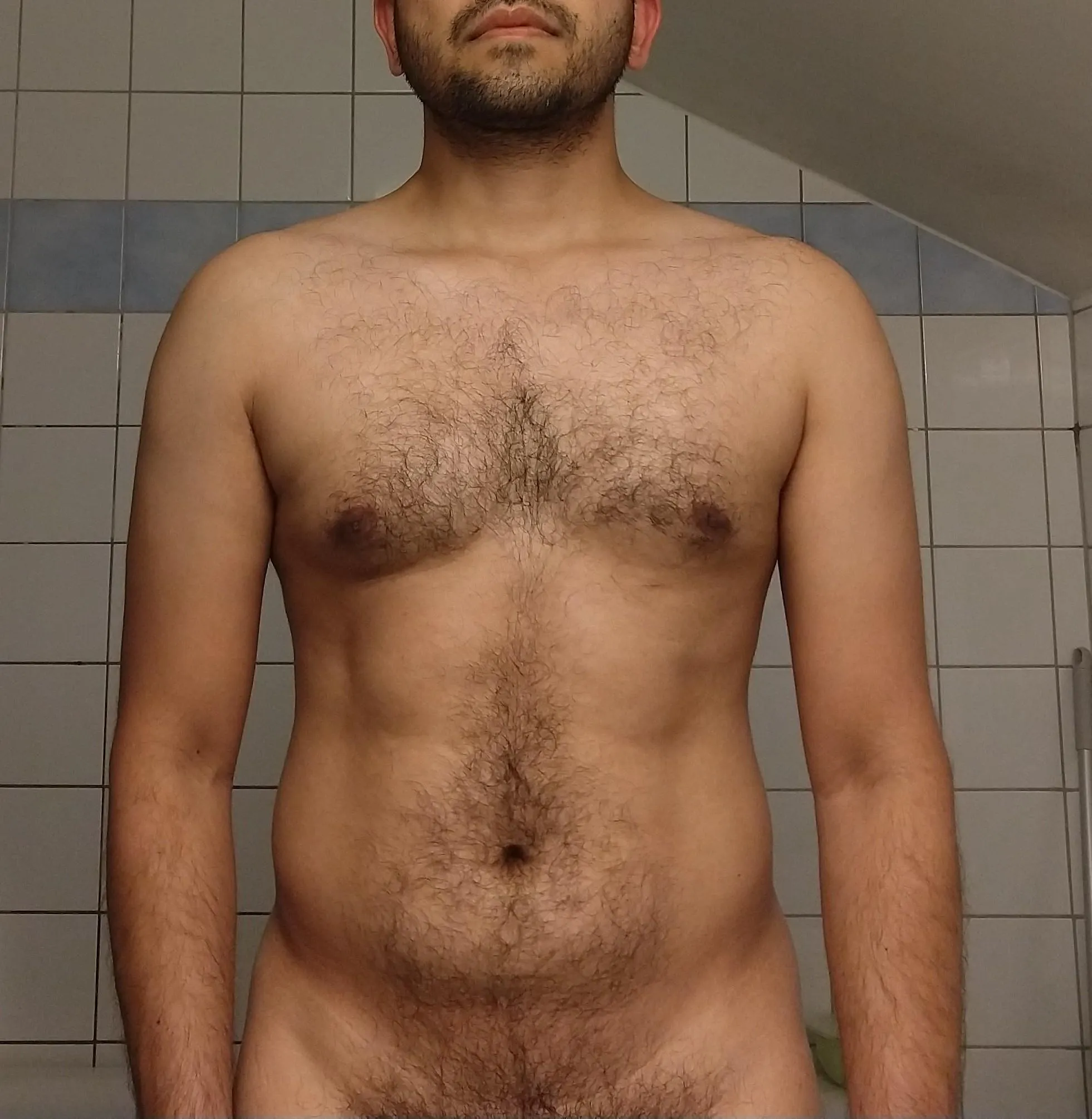 34  161 cm  61 kg