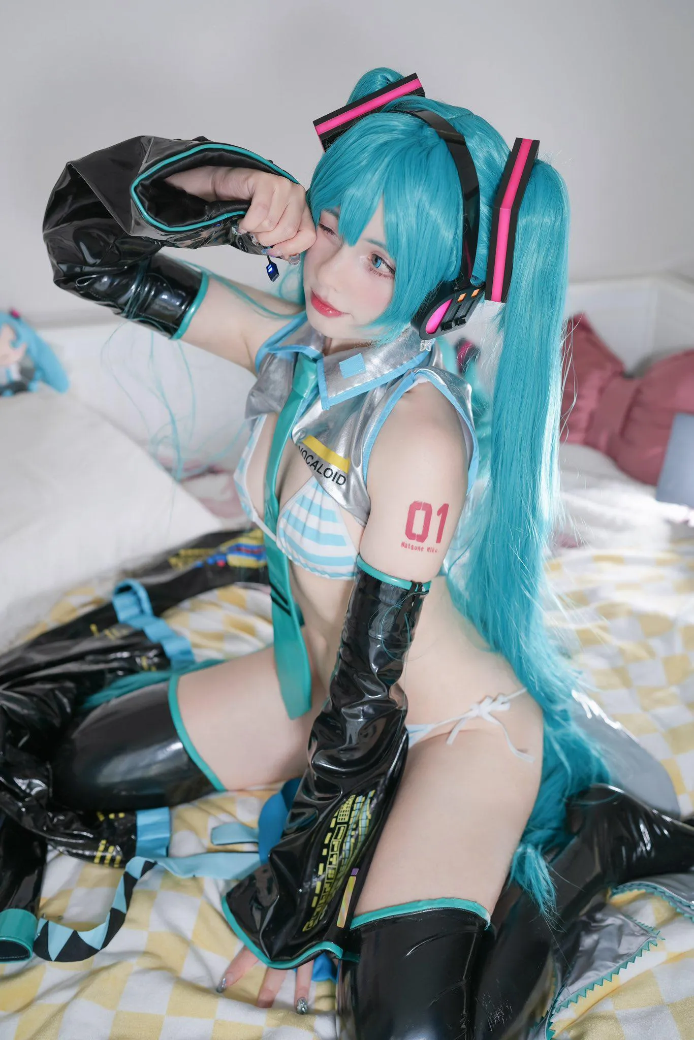 Hatsune Miku Saya Scarlet Vocaloid