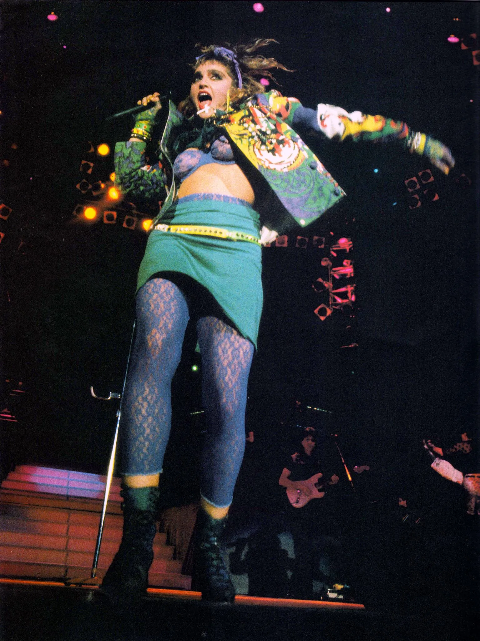 Madonna wearing that sexy bra! 1985