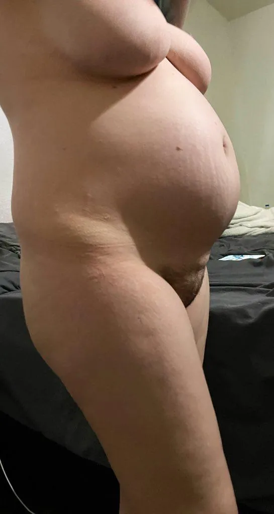 Good morning baby! Do you like how round my belly is getting? My bush is getting big too!