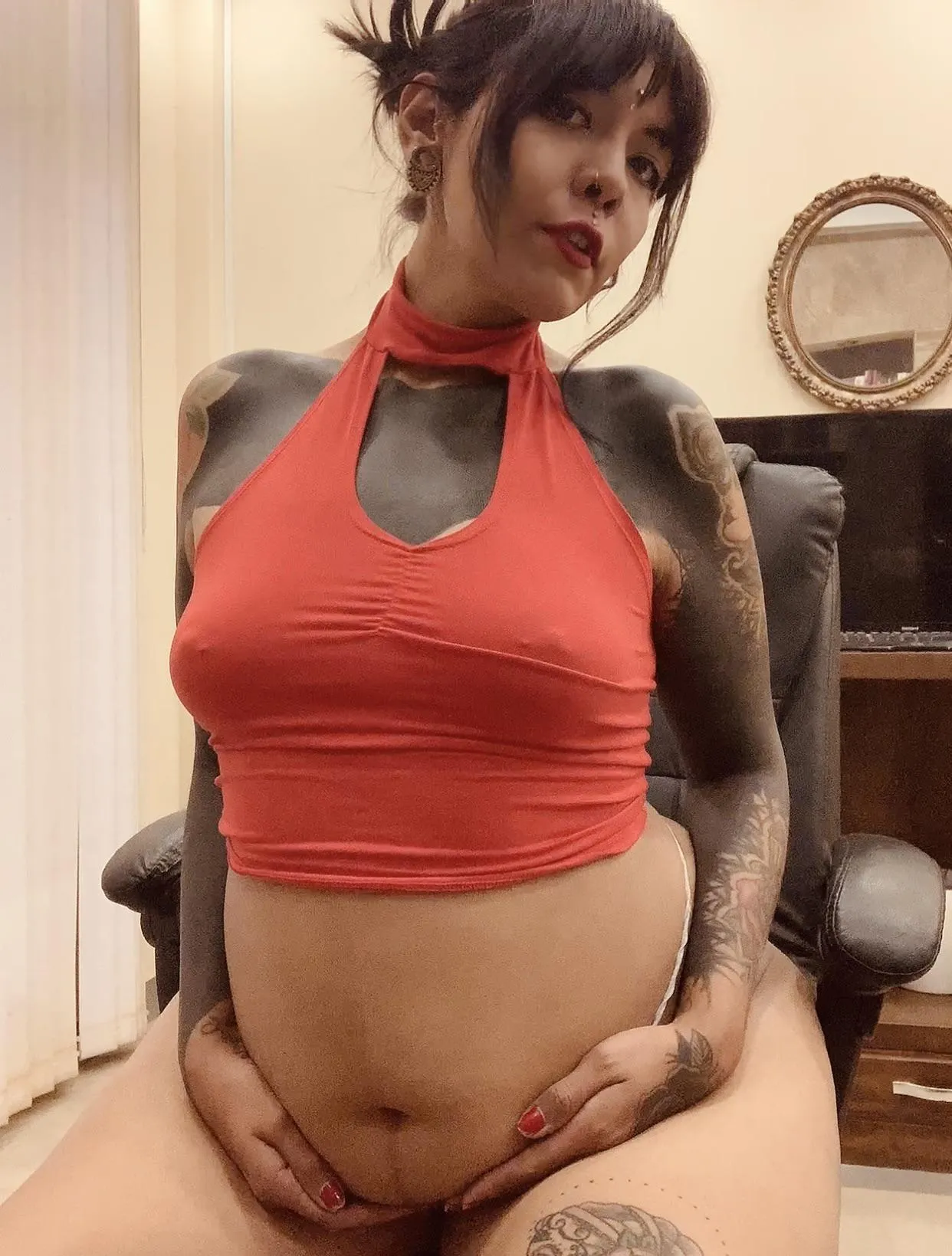 Pregnancy makes me feel hotter than ever