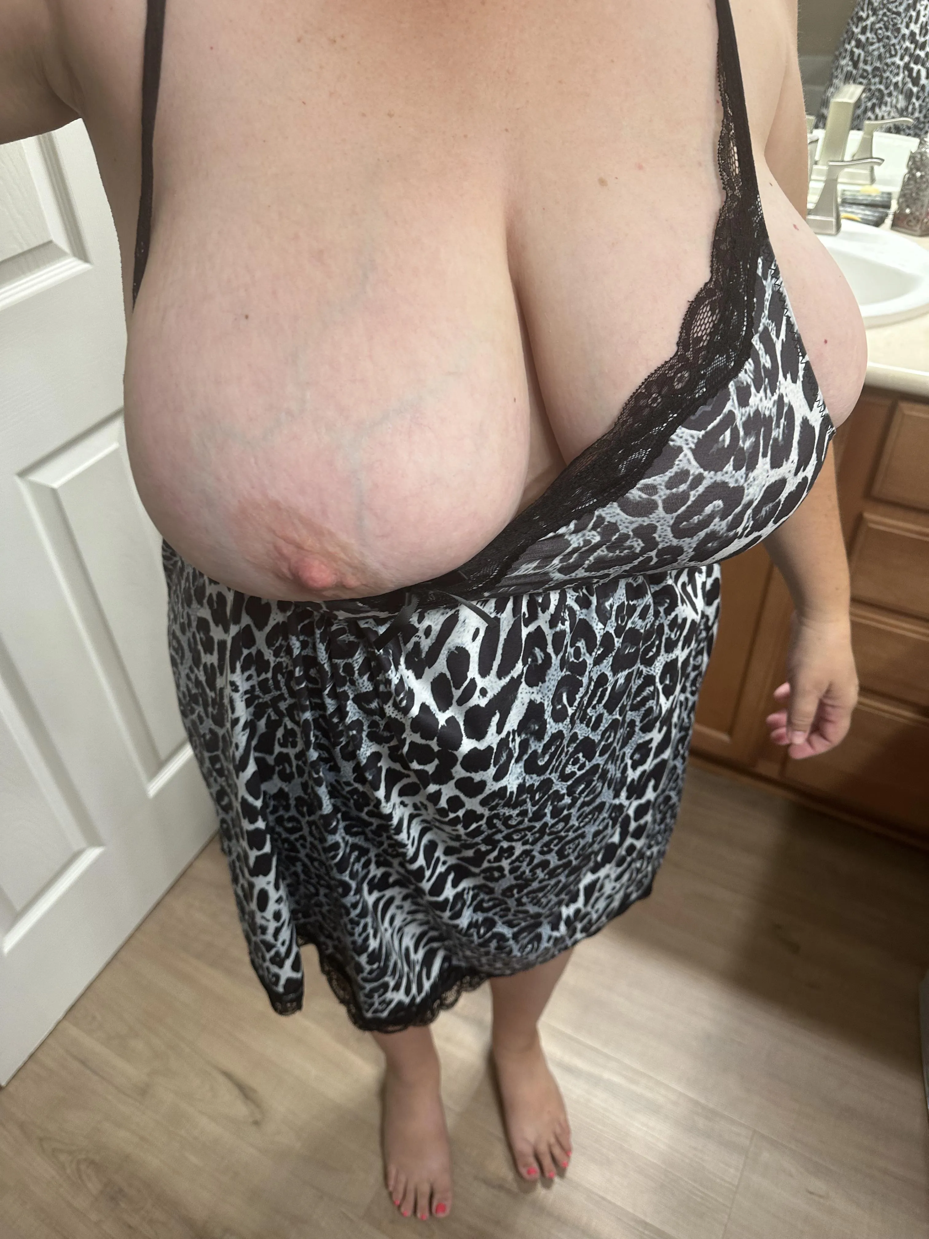 Boobs 1, nightie 0