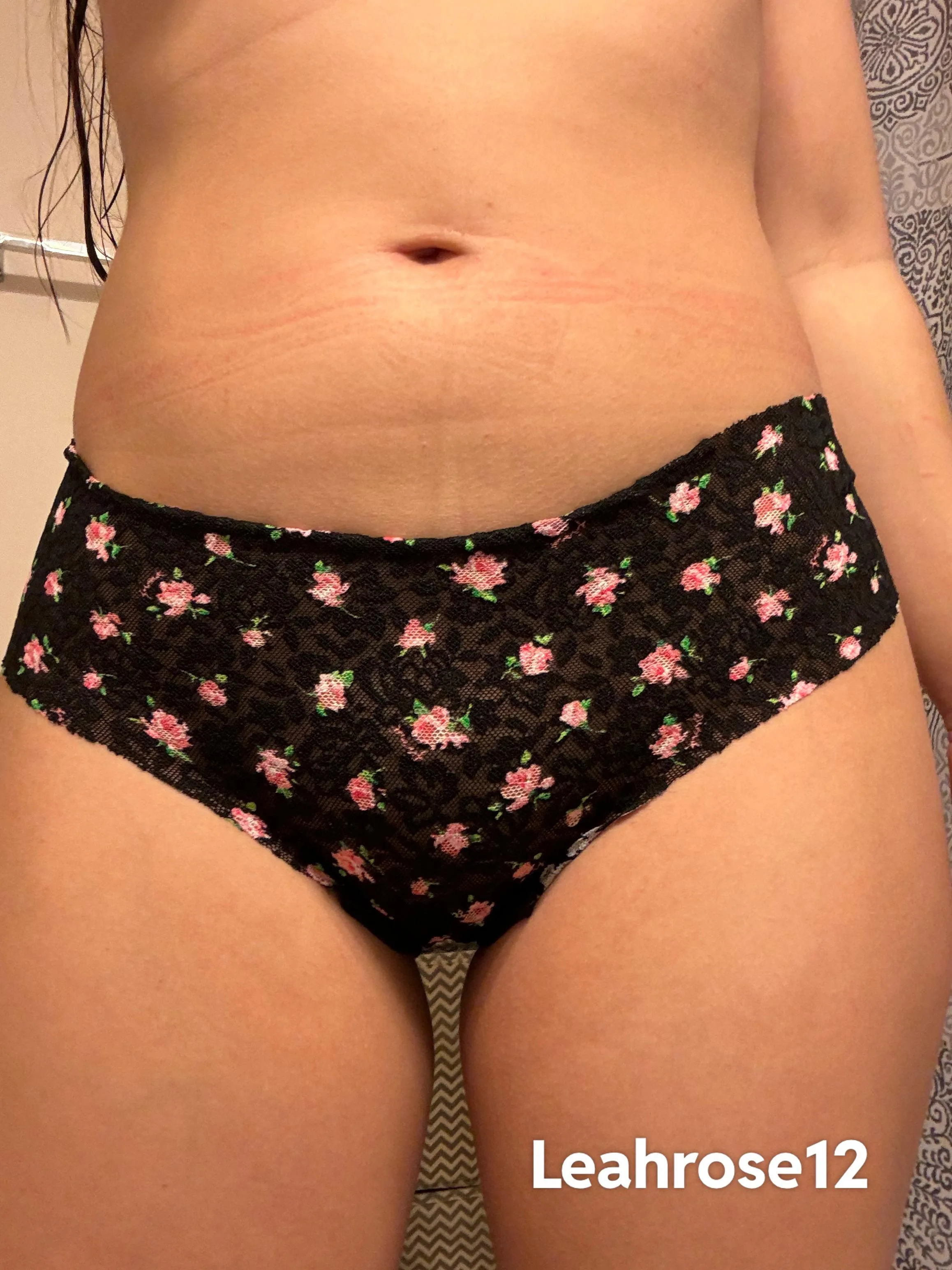 selling usa 48 petite selling my bras and panties! 30 each message me for more